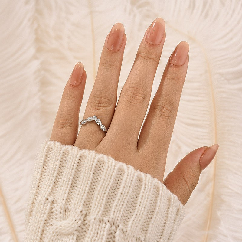 0.2Ct Vine Twist Vintage Wedding Band In Sterling Silver