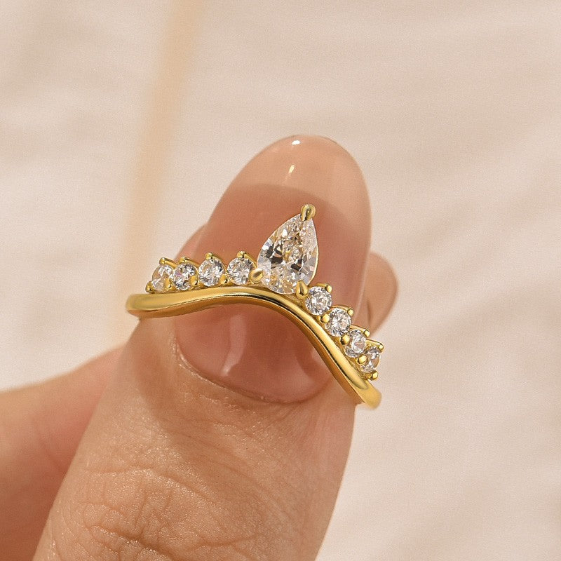 0.7Ct Curved Crown Shaped Wedding Band In Sterling Silver