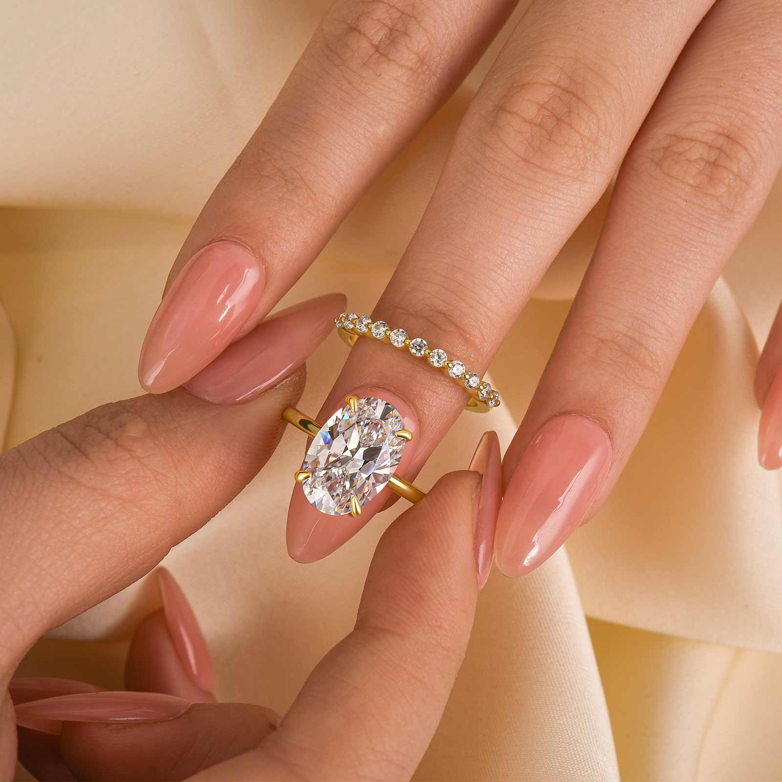 Louily Classic Yellow Gold Oval Cut Wedding Ring Set With Round Cut Wedding Band - louilyjewelry