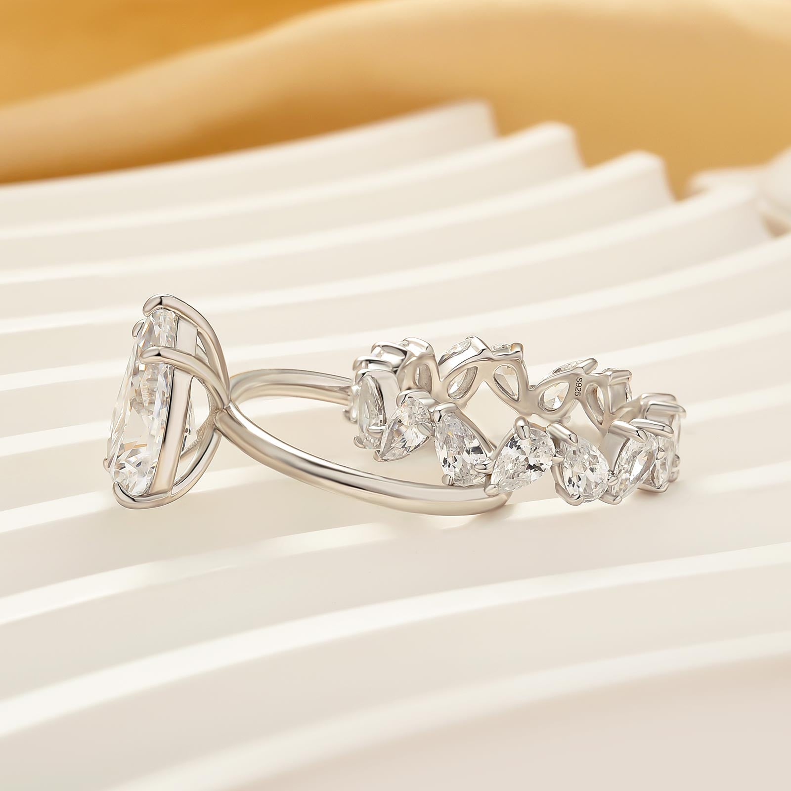 S925 2PC 4.0Ct Solitaire Pear Cut Engagement Ring with Pear Cut Wedding Band - louilyjewelry