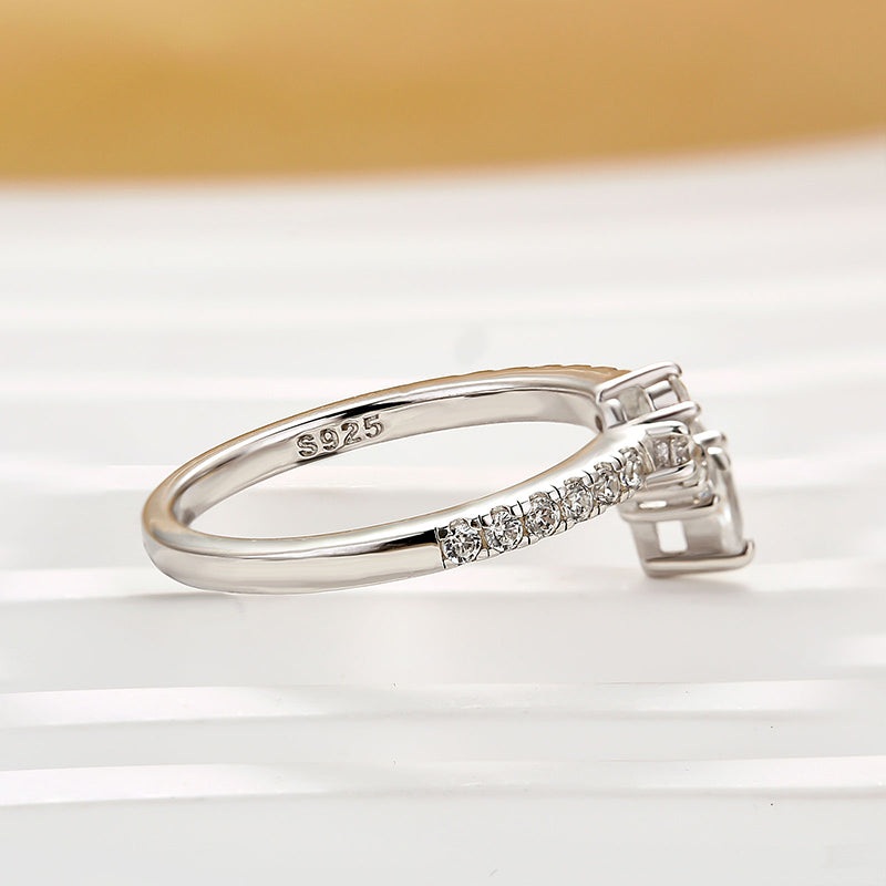 Crown Shaped Wedding Band In Sterling Silver - louilyjewelry