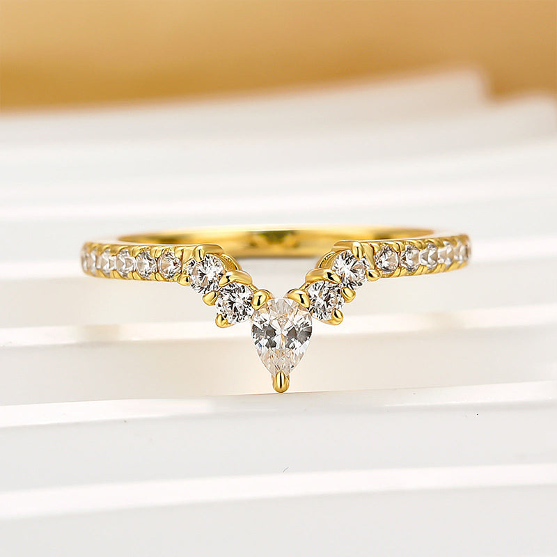 Crown Shaped Wedding Band In Sterling Silver - louilyjewelry