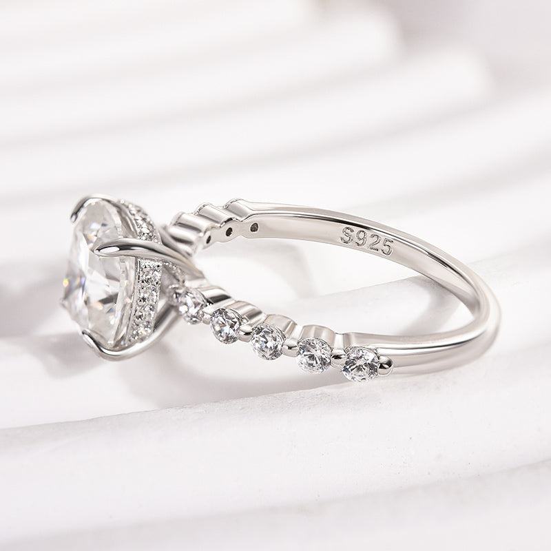 Louily Moissanite 2.0 Carat Cushion Cut Engagement Ring - louilyjewelry