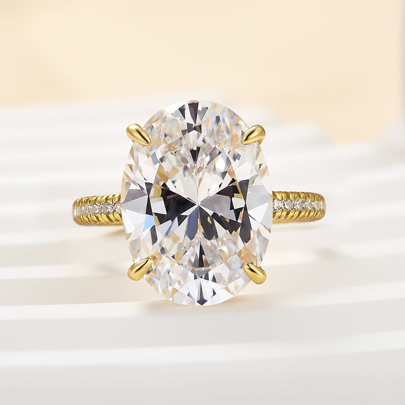 Louily Exclusive Oval Cut Simulated Diamond Engagement Ring - louilyjewelry