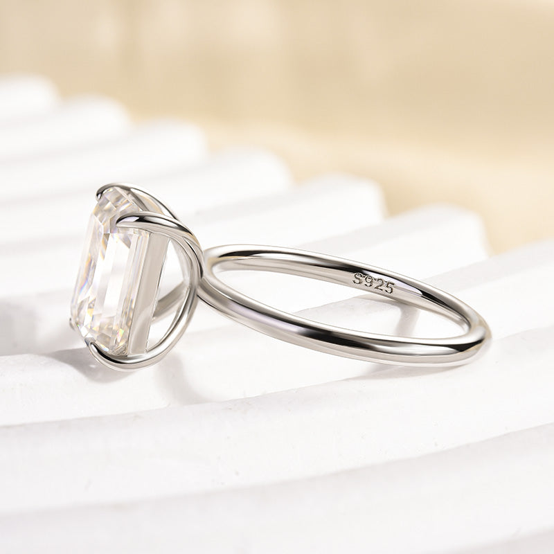 Louily Moissanite 3.5 Carat Emerald Cut Solitaire Engagement Ring - louilyjewelry