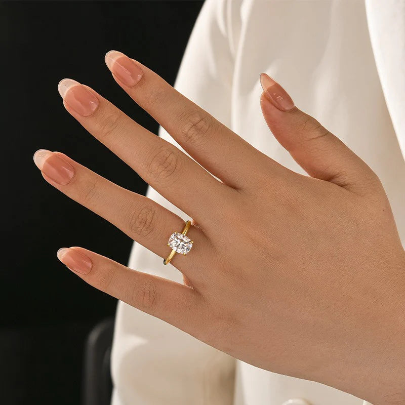 Louily Moissanite Attractive 2.5~4.0 Carat Cushion Cut Engagement Ring