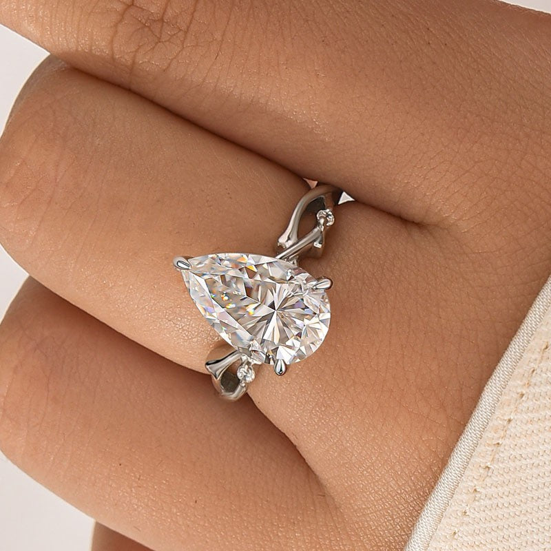 4.0Ct Pear Cut Twisted Willow Ring White Gold Moissanite Diamond Ring