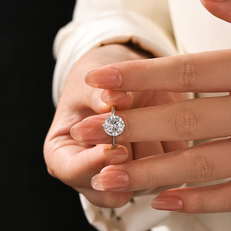 Louily Moissanite Classic 2.0~3.0 Carat Round Cut Engagement Ring