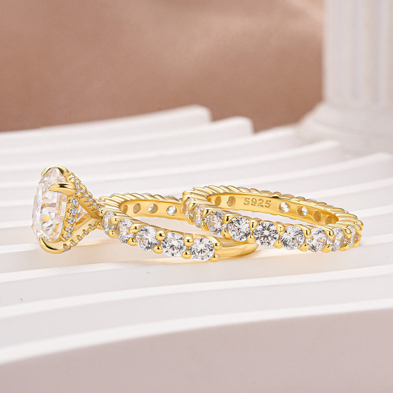 Moissanite 4.0Ct Round Cut Side Stone Travel Bridal Set