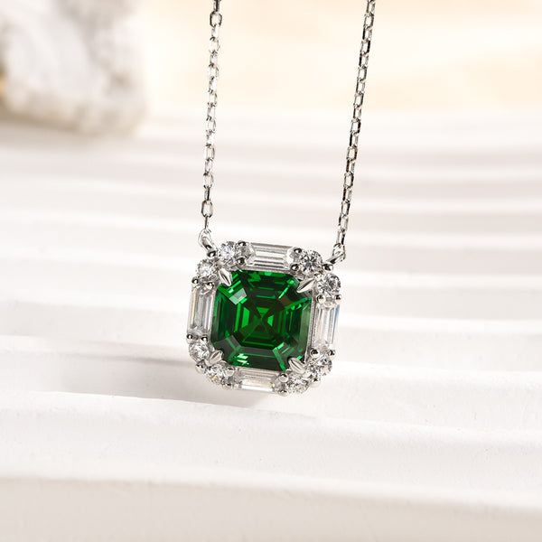 Louily Asscher Cut Green Necklace In Sterling Silver