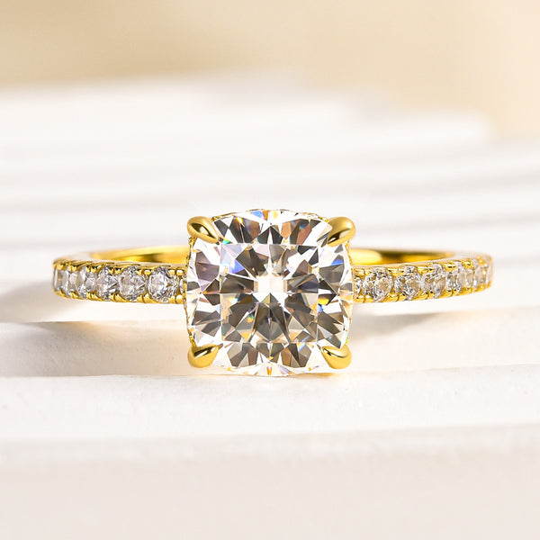 Louily Moissanite 2.0 Carat Cushion Cut Engagement Ring