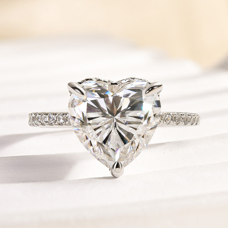 Moissanite Elegant 4.0 Carat Heart Cut Engagement Ring In Sterling Silver - louilyjewelry