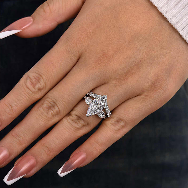 Louily Gorgeous Pear Cut Three Stone Wedding Ring Set