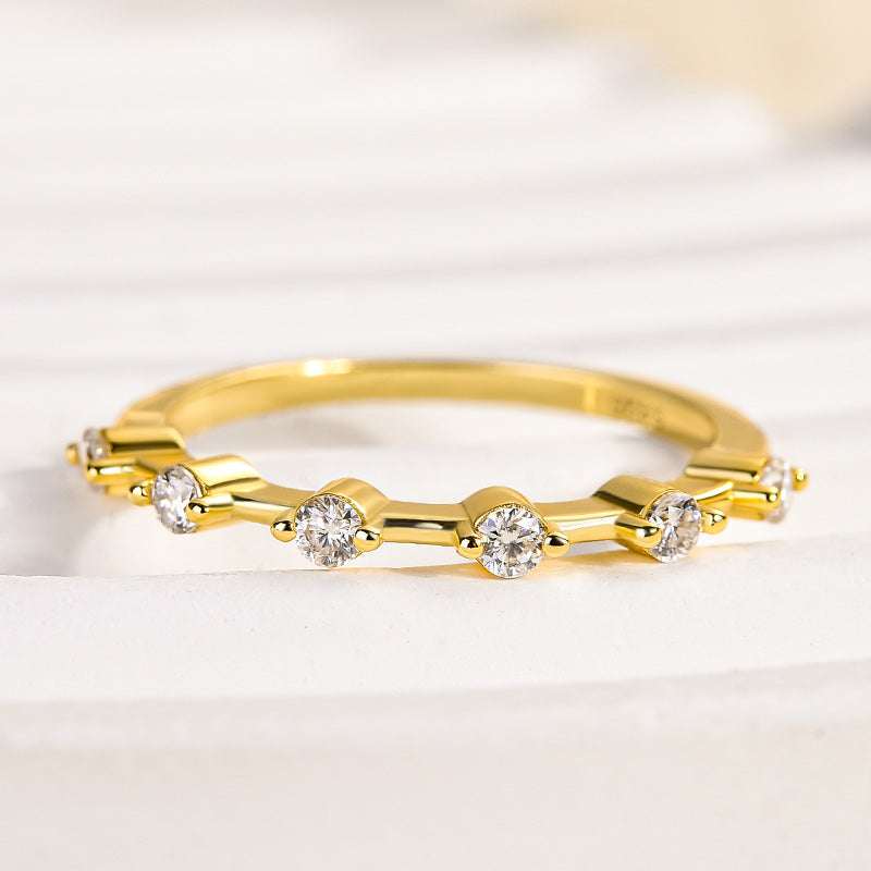 Louily Moissanite 0.2 Ct Round Cut Women's Wedding Band - louilyjewelry