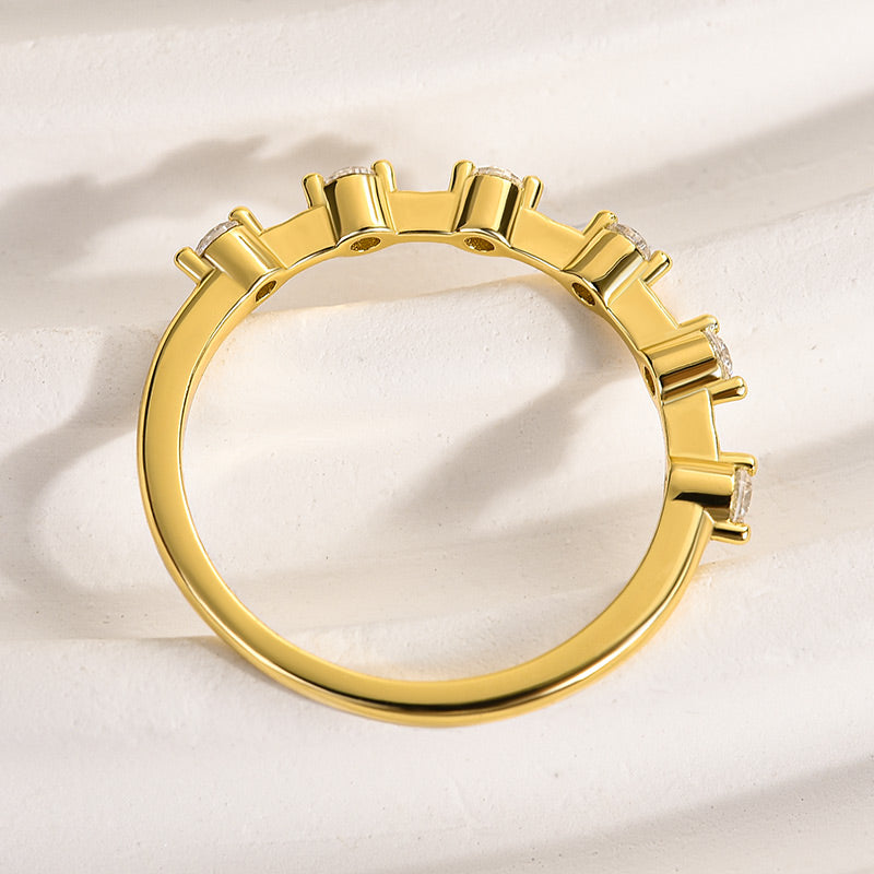 Louily Moissanite 0.2 Ct Round Cut Women's Wedding Band - louilyjewelry