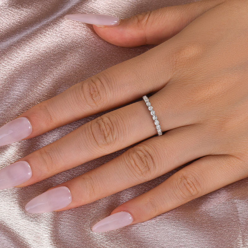 Louily Moissanite 0.5 Ct Round Cut Pave Wedding Band - louilyjewelry