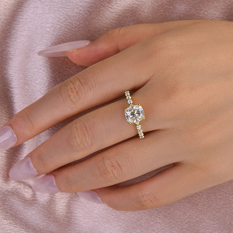 Louily Moissanite 2.0 Carat Cushion Cut Engagement Ring - louilyjewelry