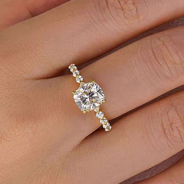 Louily Moissanite 2.0 Carat Cushion Cut Engagement Ring