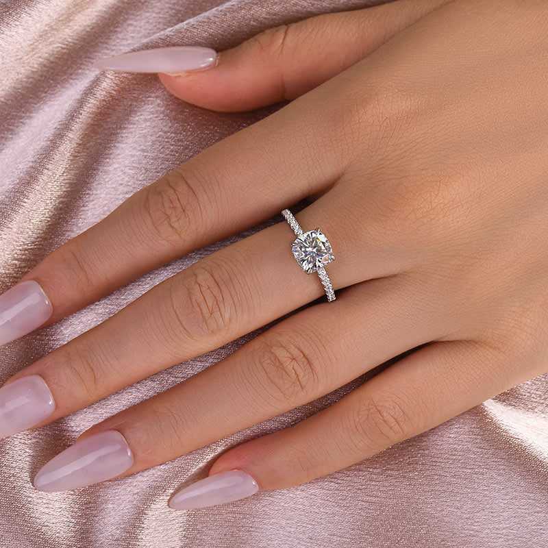 Louily Moissanite 2.0 Carat Cushion Cut Engagement Ring - louilyjewelry