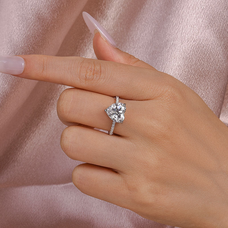 Moissanite Elegant 4.0 Carat Heart Cut Engagement Ring In Sterling Silver - louilyjewelry