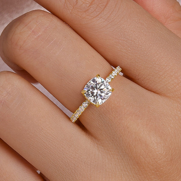 Louily Moissanite 2.0 Carat Cushion Cut Engagement Ring