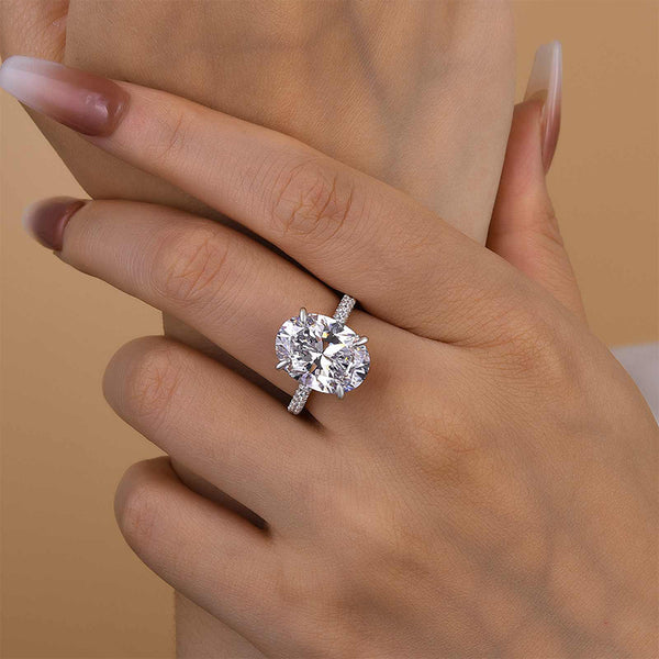 Louily Exclusive Oval Cut Simulated Diamond Engagement Ring