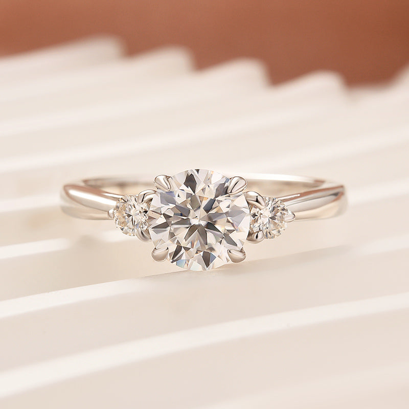 1.0Ct Three Stone Round Cut Moissanite Ring in S925 Sterling Silver - louilyjewelry
