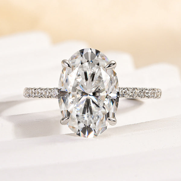 Louily Moissanite Oval Cut Engagement Ring