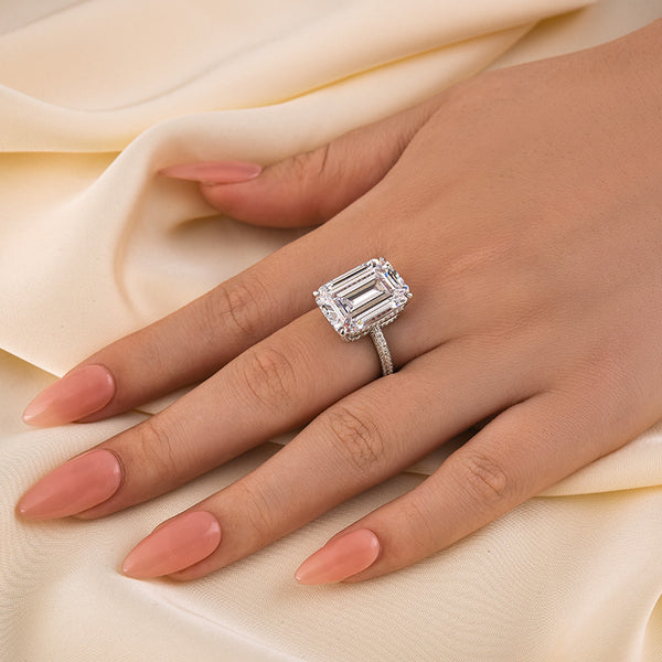 Louily Captivating Emerald Cut Engagement Ring For Women