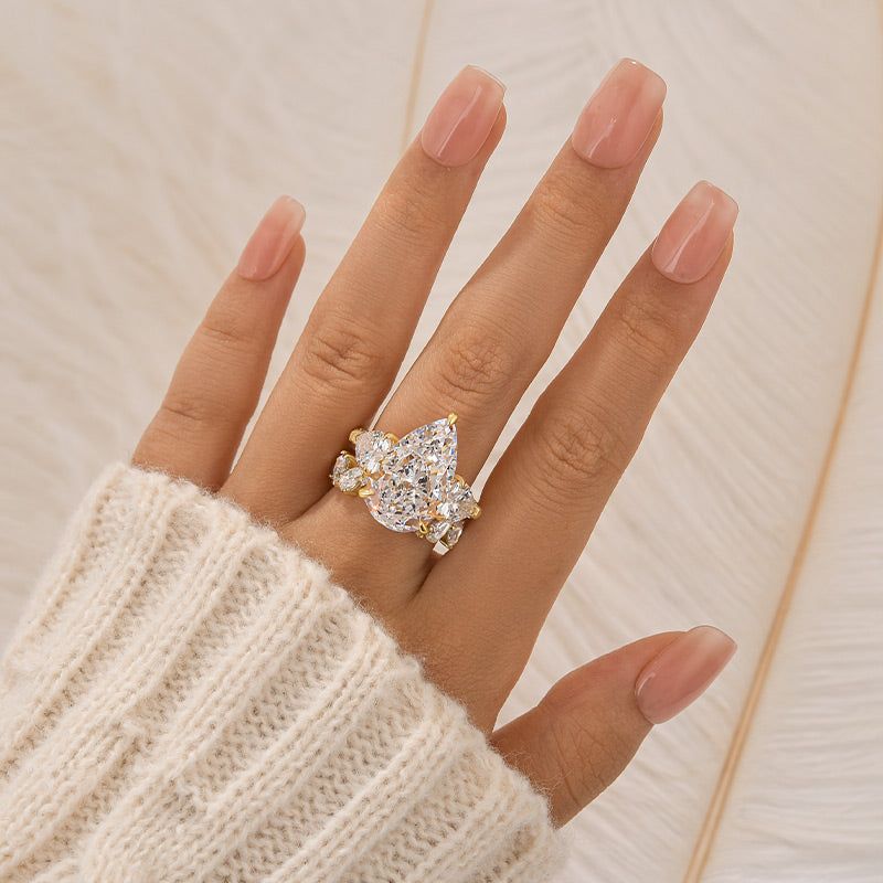 Louily Luxury 8.0 Ct Pear Cut Three Stone Wedding Set