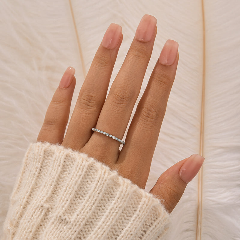 Louily Simplicity Women's Wedding Band In Sterling Silver