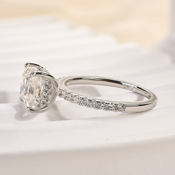 Louily Moissanite Princess Cut Engagement Ring