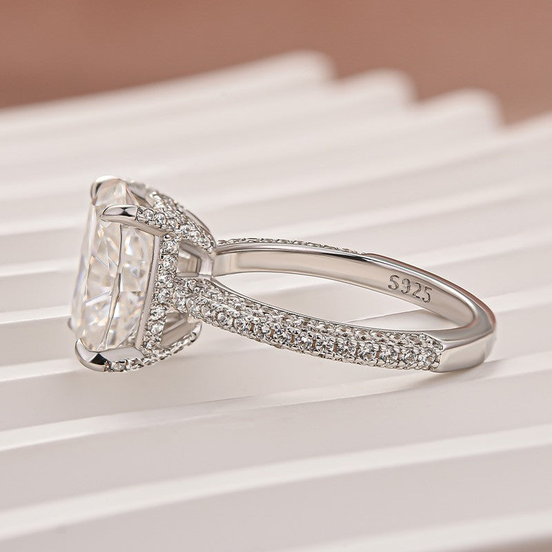 Moissanite 4.0Ct Cushion Cut White Gold Moissanite Diamond Engagement Ring