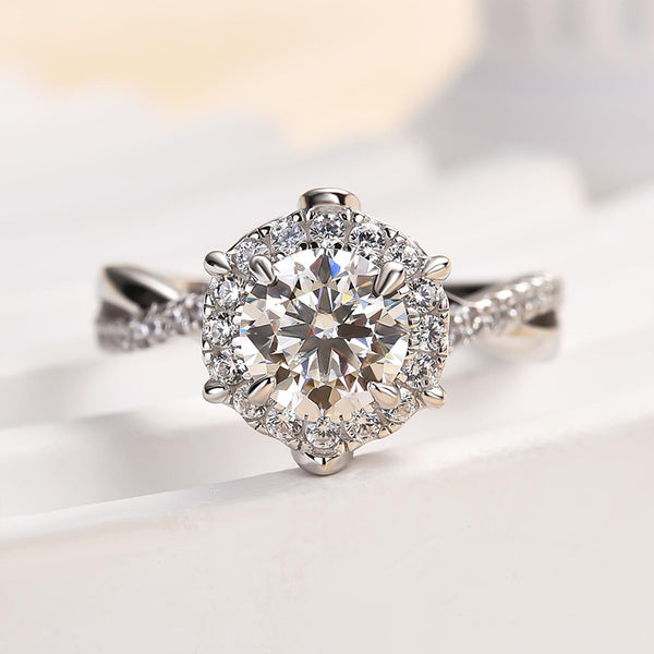 Louily Noble Halo Moissanite Engagement Ring