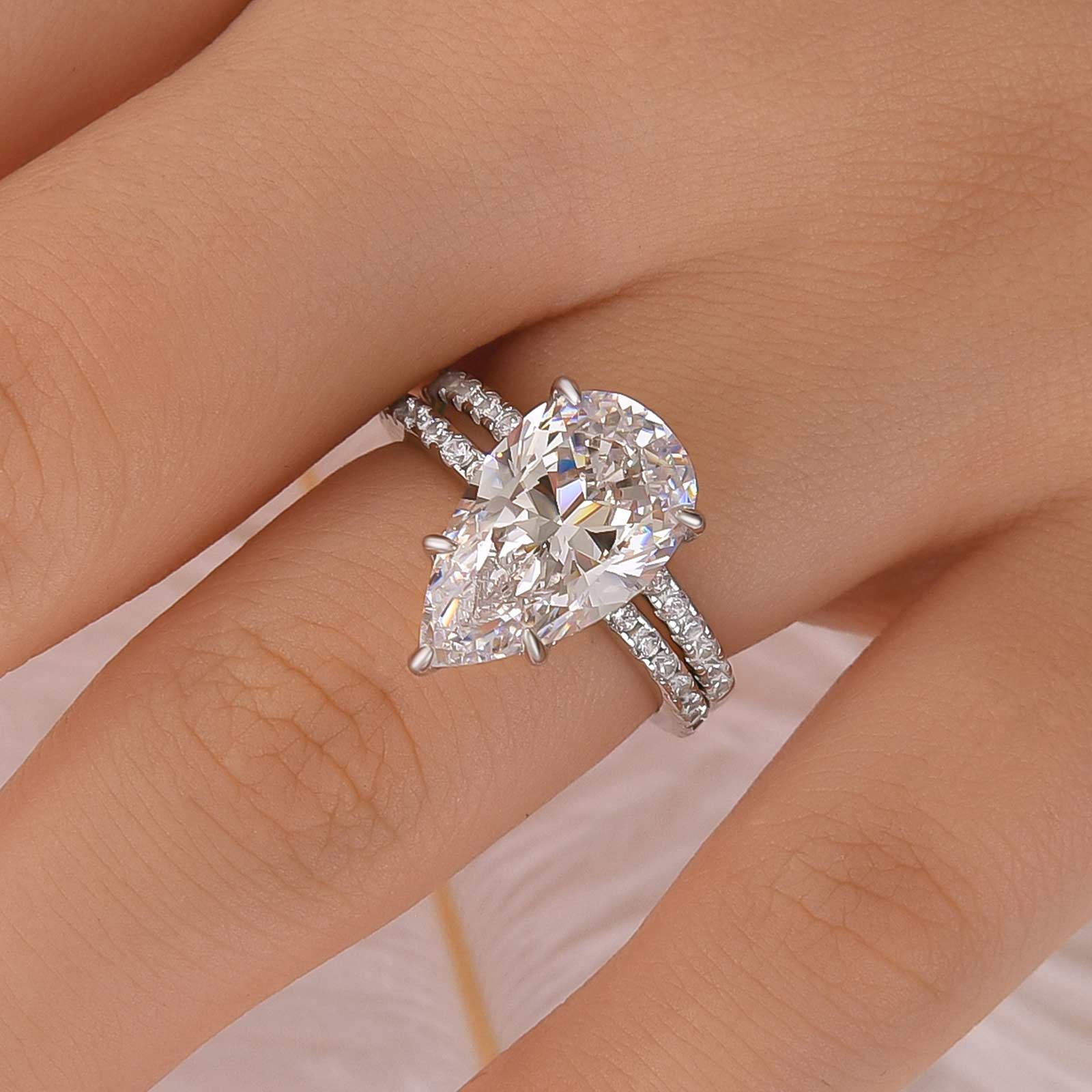 Excellent 4.5Ct Pear Cut Wedding Ring Set With Classic Wedding Band