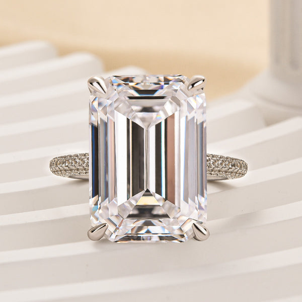 Louily Captivating Emerald Cut Engagement Ring For Women