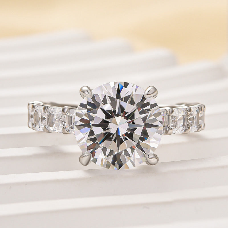 Louily Luxury 4.0Ct Round Cut Engagement Ring - louilyjewelry