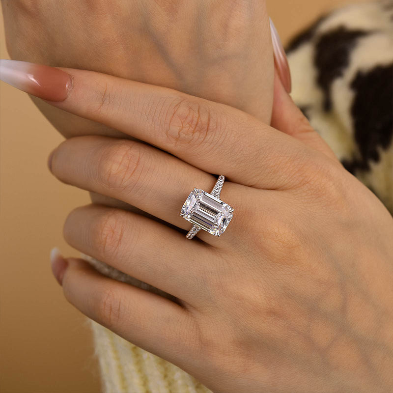 Louily Captivating Emerald Cut Engagement Ring - louilyjewelry