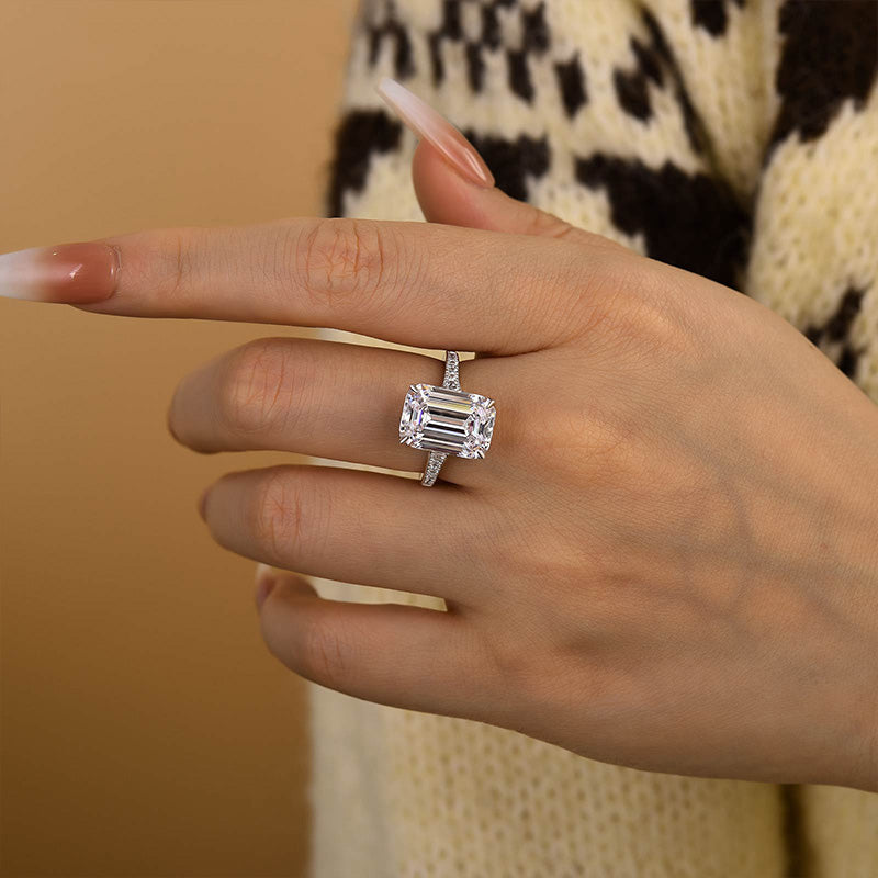 Louily Captivating Emerald Cut Engagement Ring - louilyjewelry