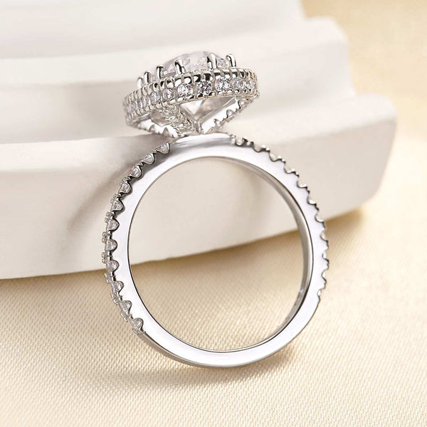 Louily Excellent Halo Oval Cut Engagement Ring