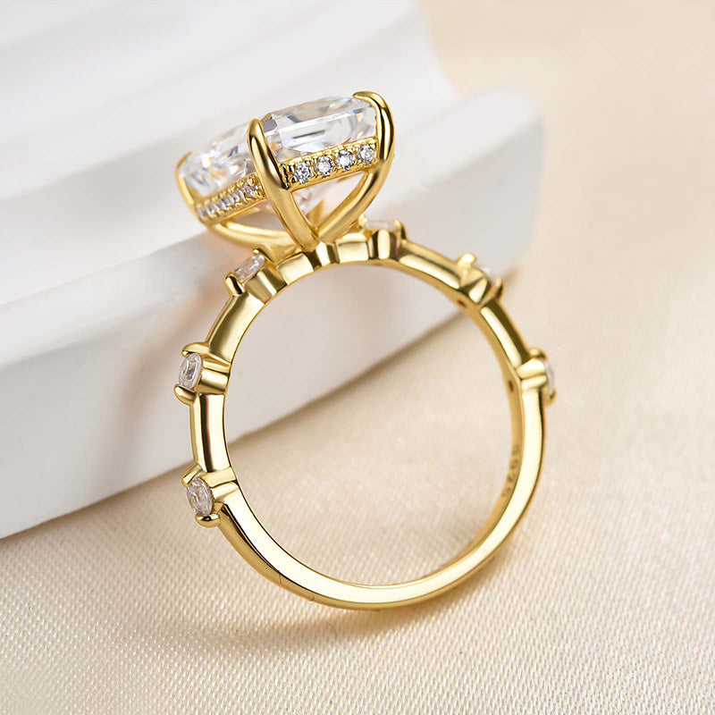 Louily Exclusive Crushed Ice Radiant Cut Simulated Diamond Engagement Ring - louilyjewelry