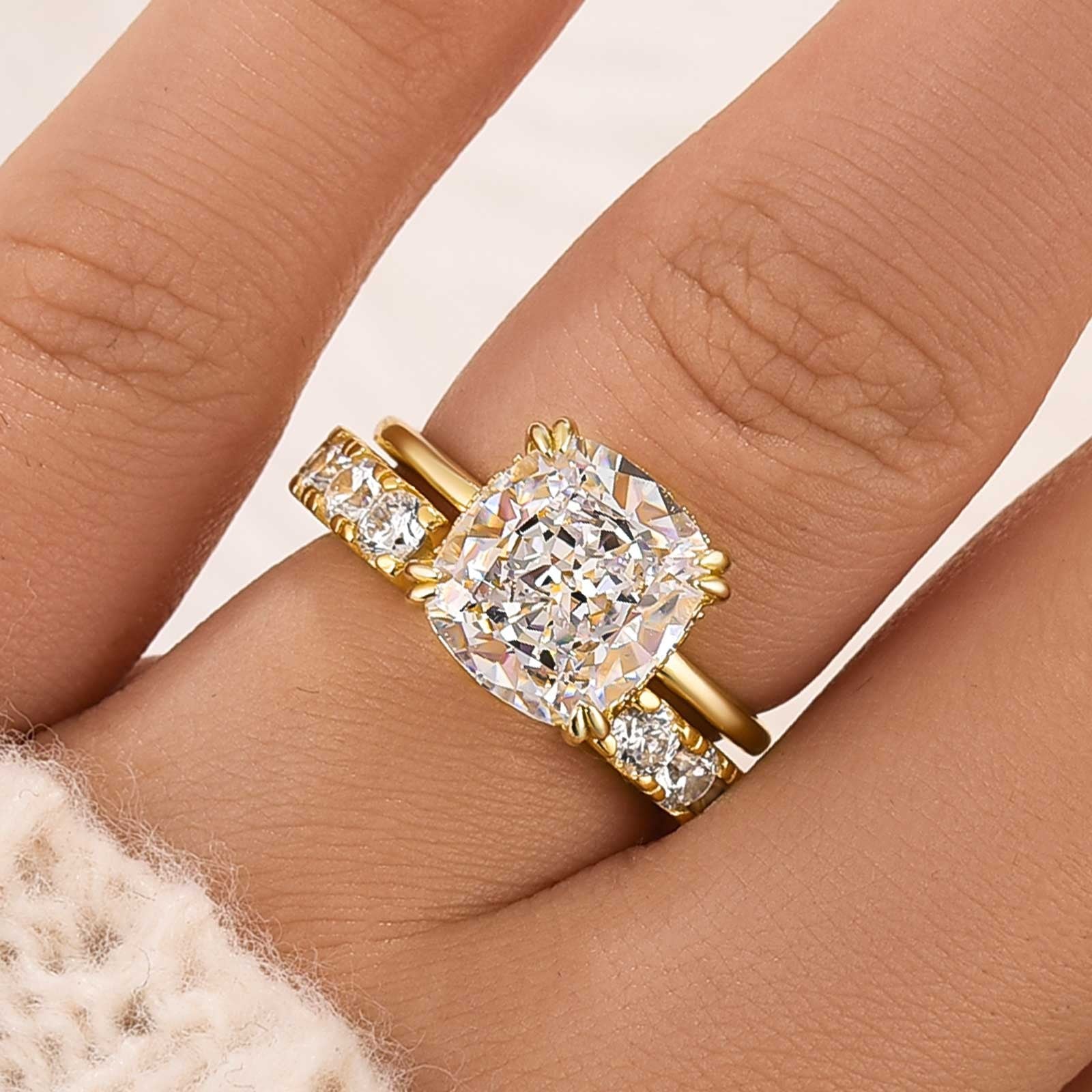 4.0Ct Cushion Cut Engagement Ring With Open Women's Wedding Band