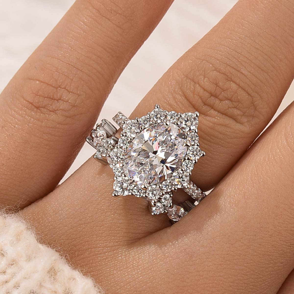 Vintage Halo 3.0Ct Oval Cut Wedding Ring Set With Unique Wedding Band