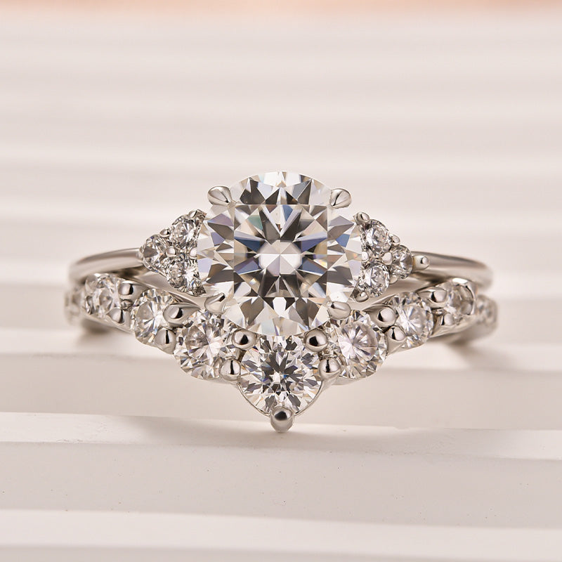 Classic Moissanite 1.2 CT Round Cut Wedding Ring Set With Curved Design Wedding Band - louilyjewelry
