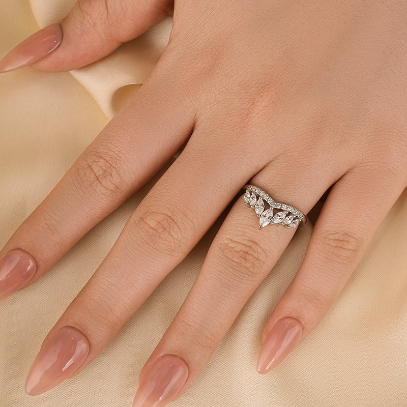 Crown Shaped Curved Design Thin Stacking Wedding Band In Sterling Silver - louilyjewelry