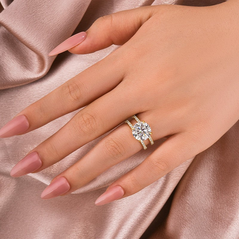 Moissanite Split Shank Design 4.0Ct Round Cut Yellow Gold Engagement Ring - louilyjewelry