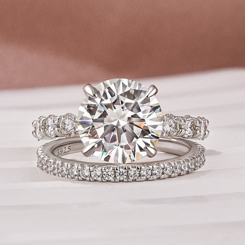4.0Ct Round Cut White Gold Moissanite Diamond Wedding Ring - louilyjewelry