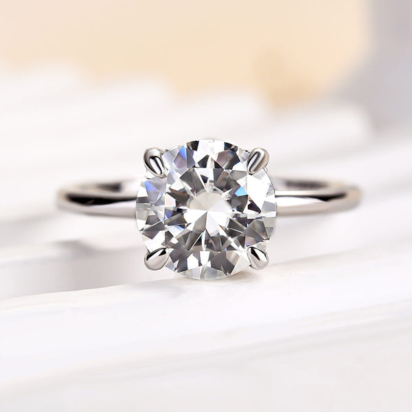 Louily Moissanite 2.0 Carat Round Cut Promise Ring