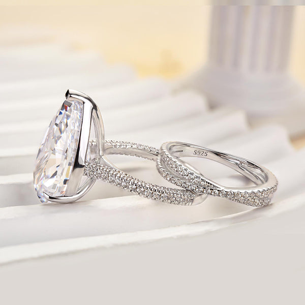 Louily Excellent Crushed Ice Pear Cut Wedding set