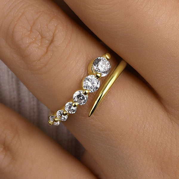 Louily Unique Design Round Cut Wedding Band